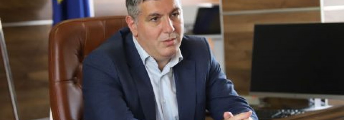 Министър Андрей Цеков имал съдружия с роднини на топ мафиоти